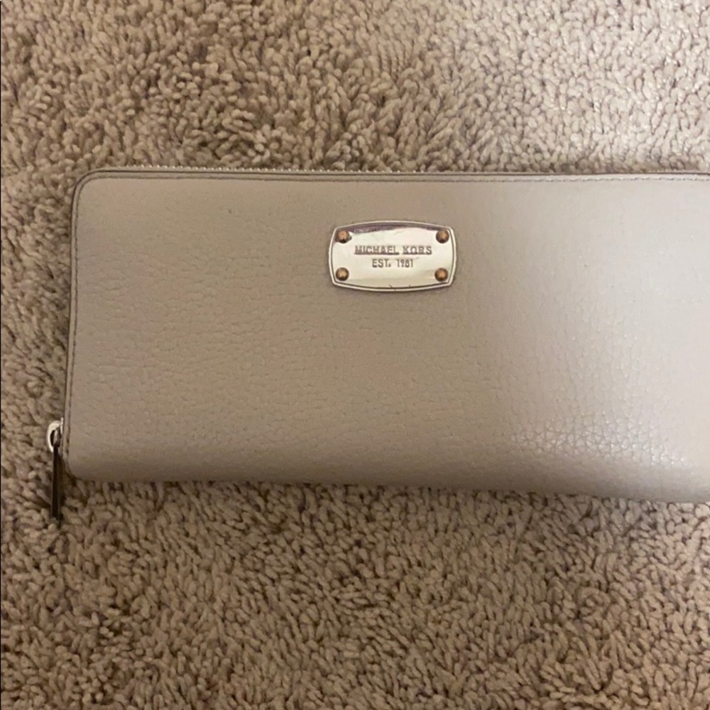 Michael Kors Light Beige Wallet